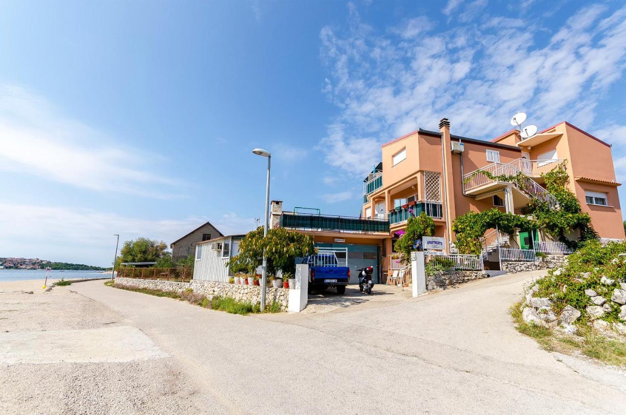 Apartments Nada ロゴズニッツァ エクステリア 写真